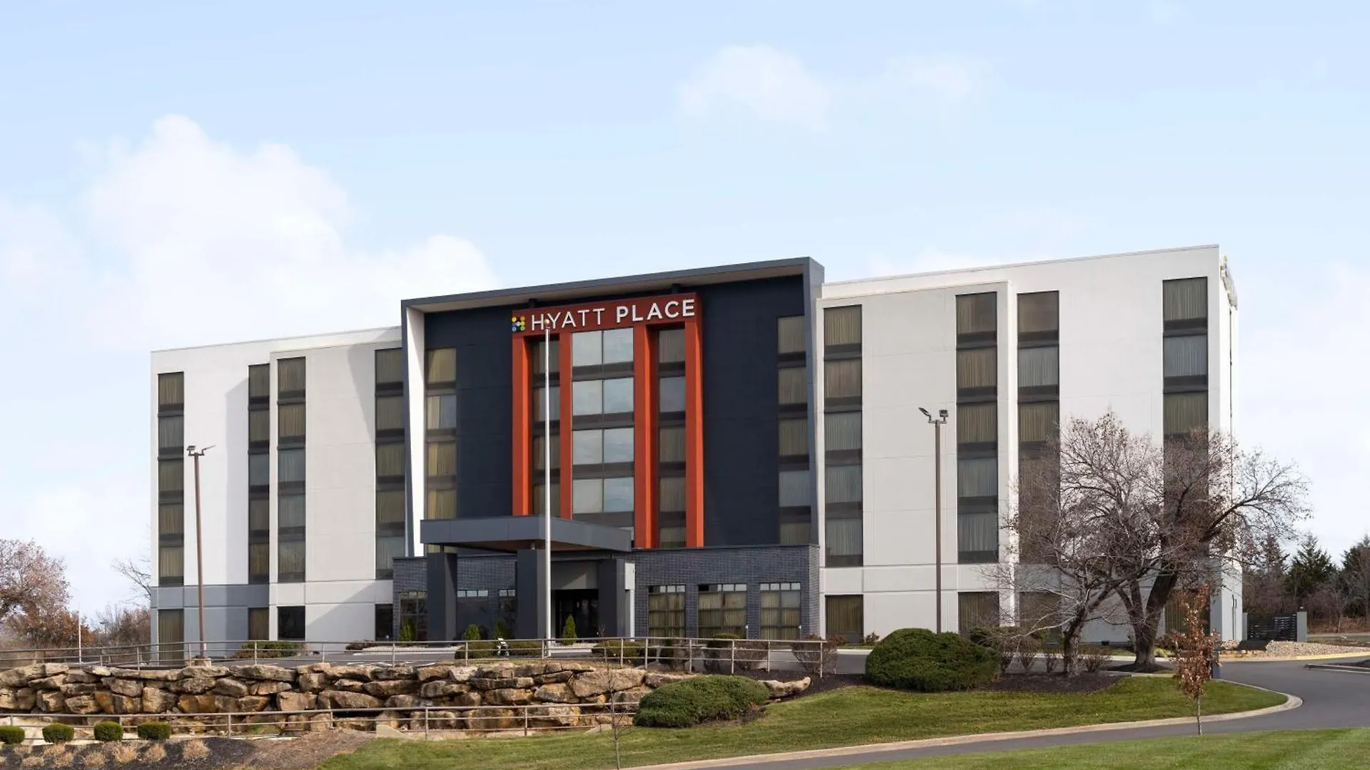 7 Smart Business Hotels Near Beth Torah Park Worth Booking