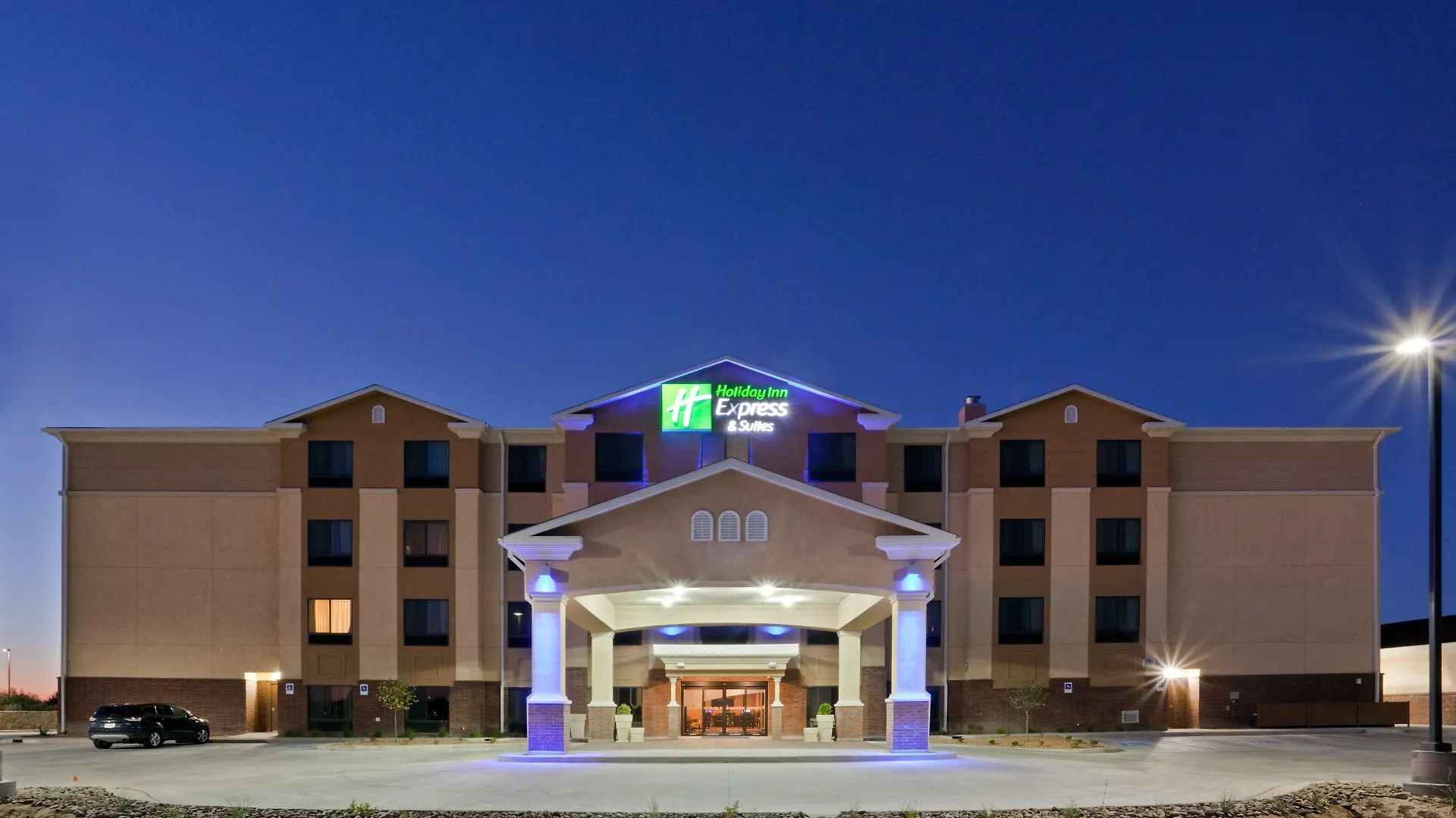 Where to Stay in New Mexico: 9 Best Central Hotels